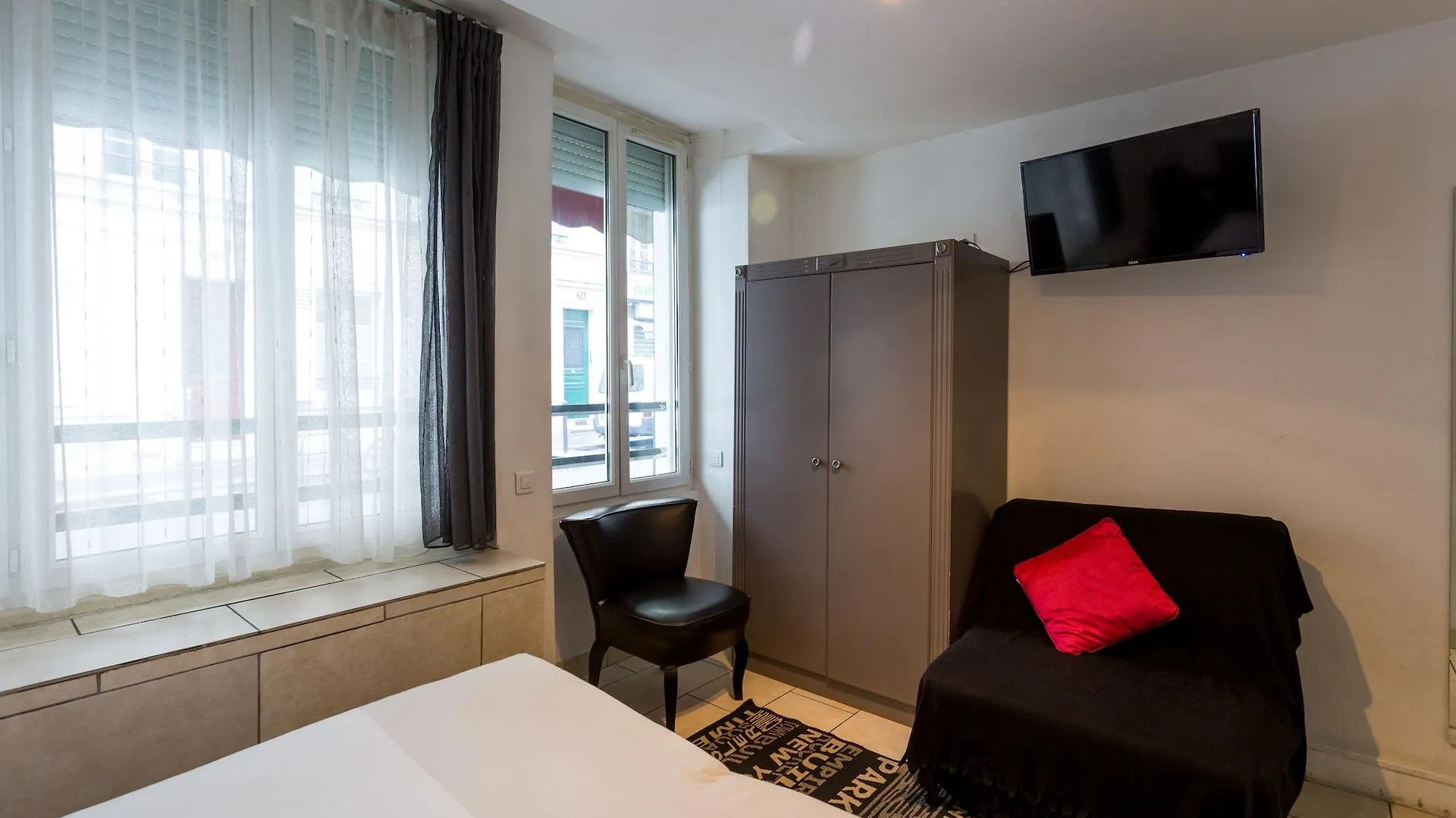 De L'europe Hotel 2*