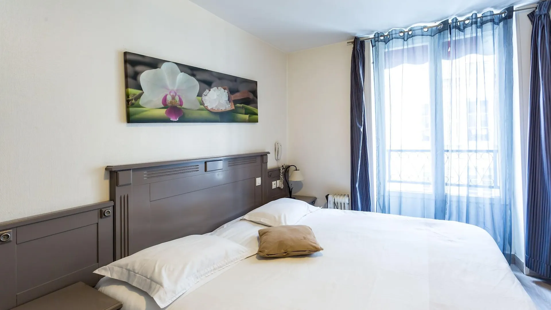 De L'europe Hotel 2*