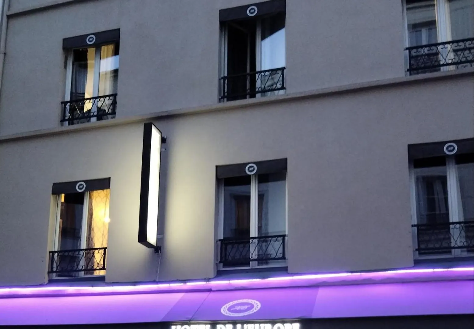 De L'europe 2* Paris